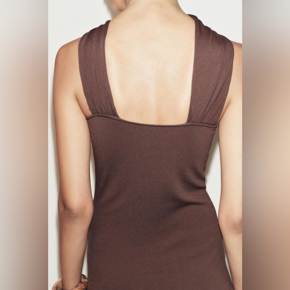 Zara Knotted Dress with Golden Appliqué - Picture 5 of 6